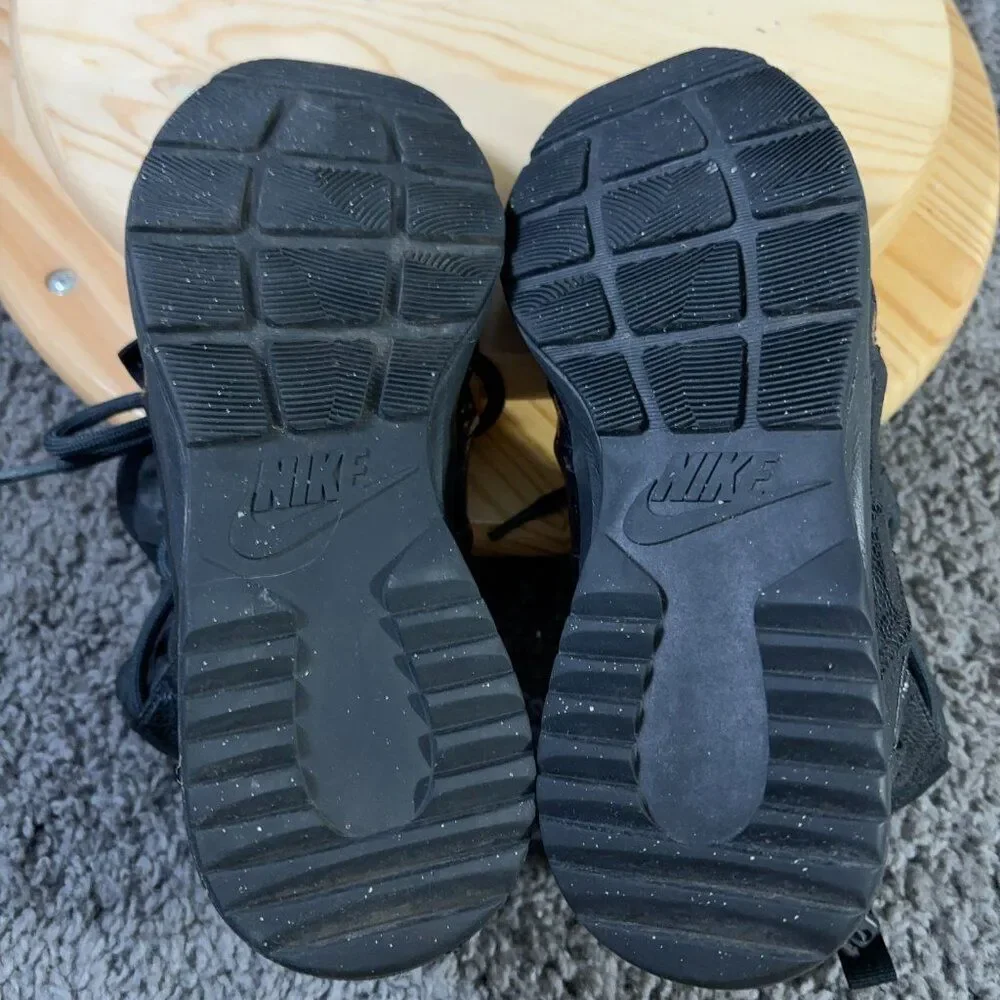 Nike Tanjun Boots High Rise Women Size 8 Triple Black Anthracite Lace Up Sneaker